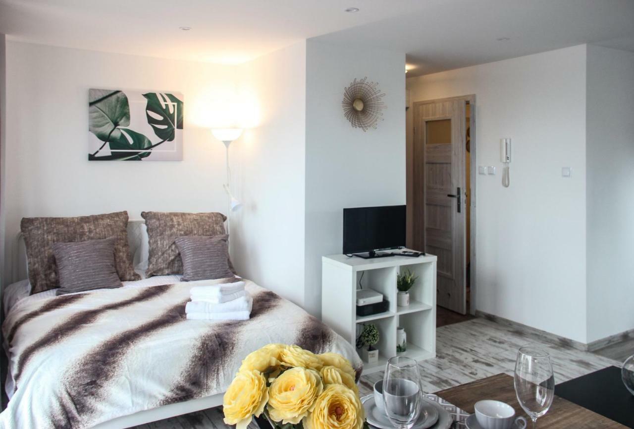 Sunny City Center Apartment Варшава Экстерьер фото