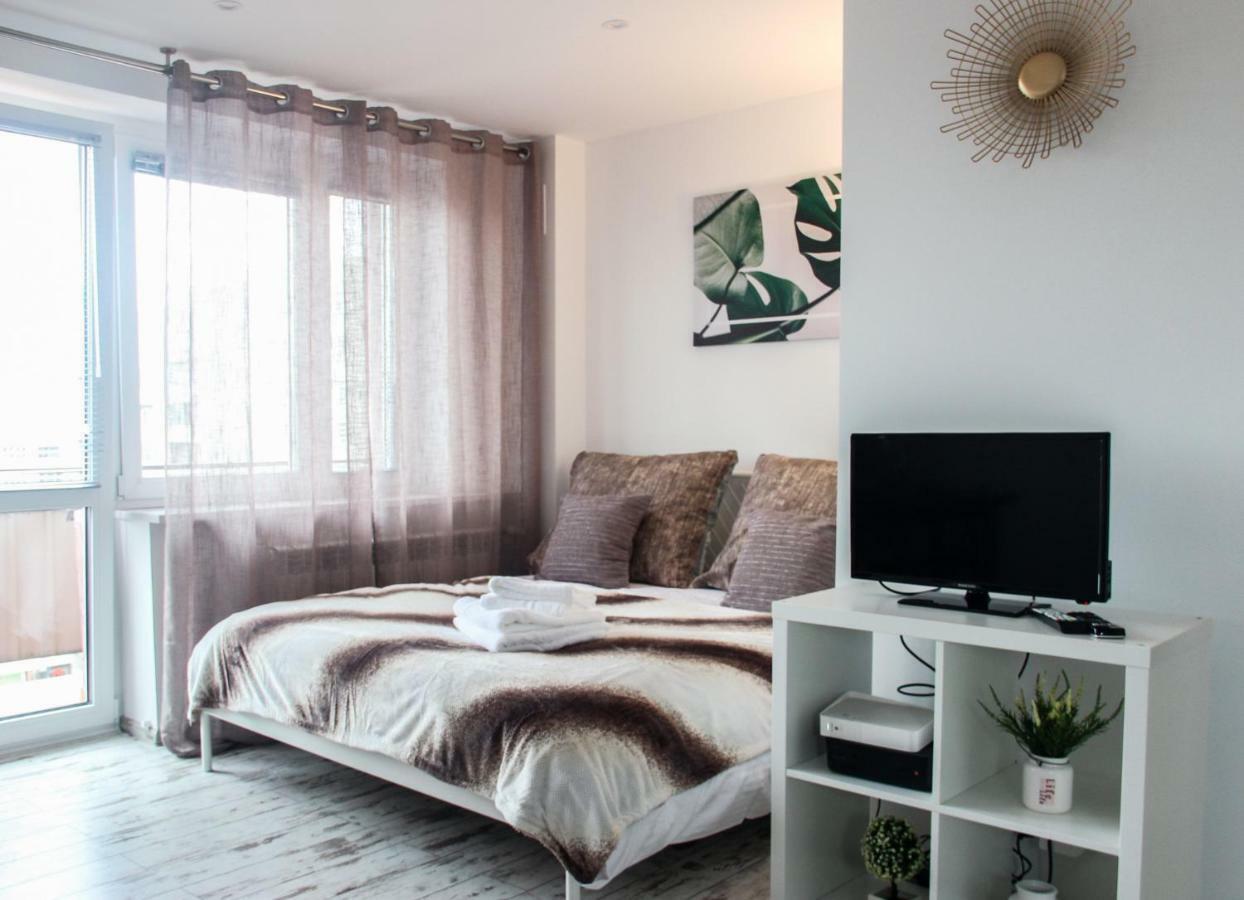 Sunny City Center Apartment Варшава Экстерьер фото