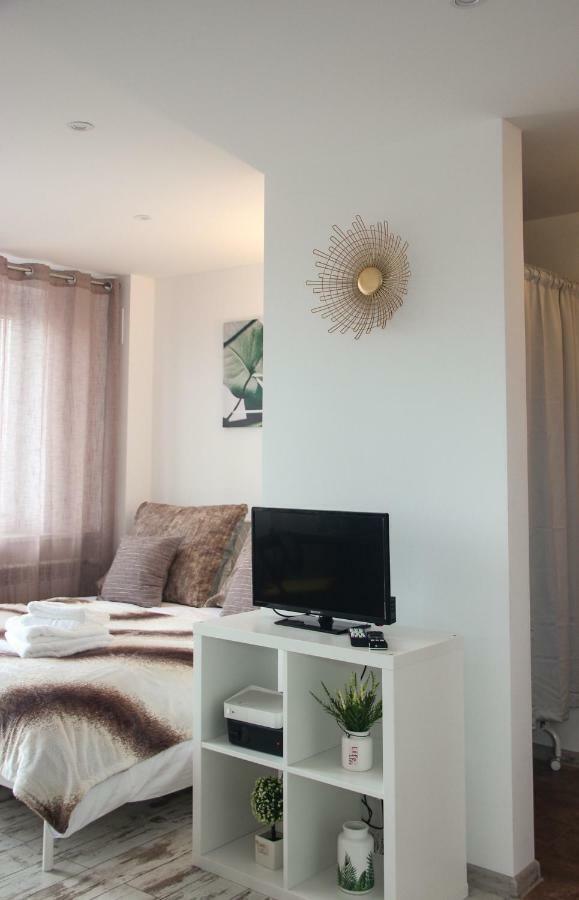 Sunny City Center Apartment Варшава Экстерьер фото